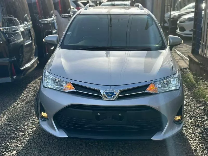 Toyota Fielder hybrid    - 2018
