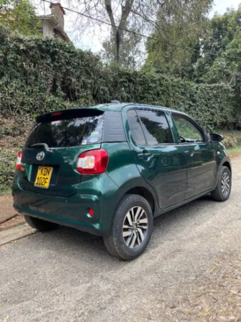 Toyota Passo   - 2016