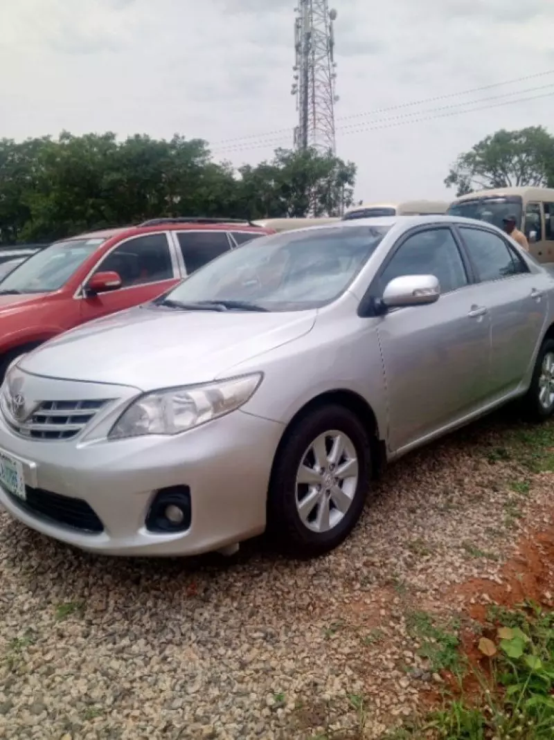 Toyota Corolla   - 2012