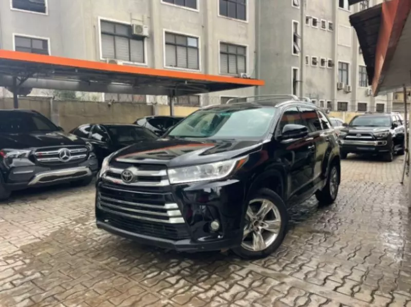 Toyota Highlander   - 2015