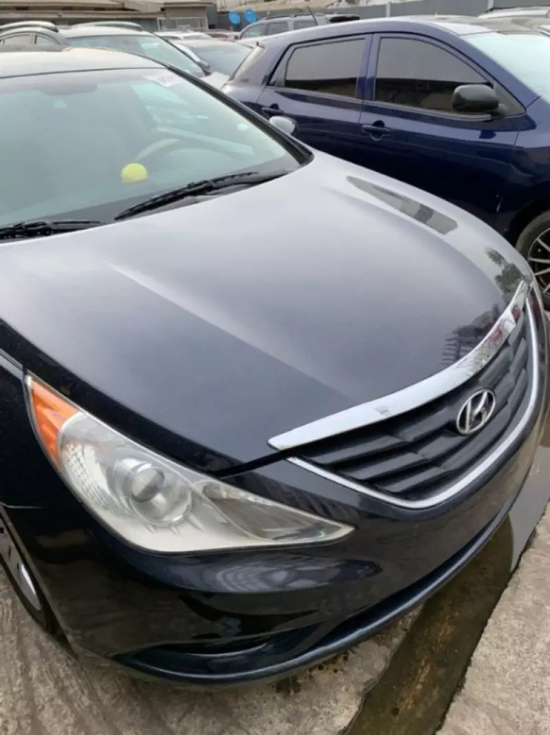Hyundai Sonata - 2011