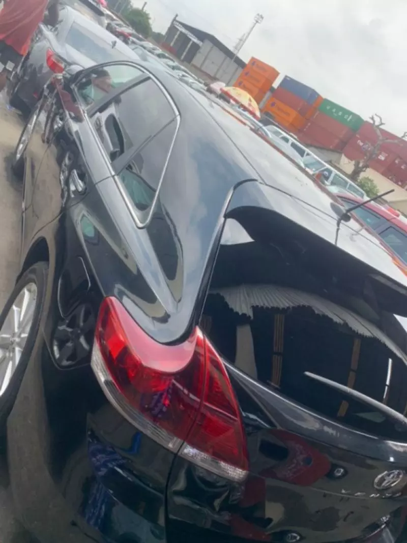Toyota Venza   - 2013