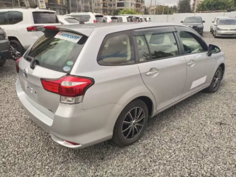 Toyota Fielder    - 2017