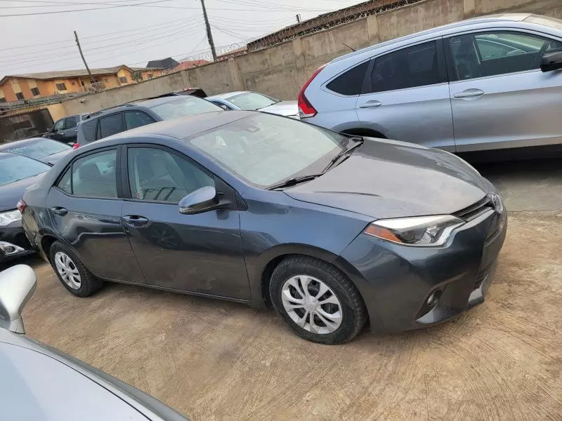 Toyota Corolla   - 2014