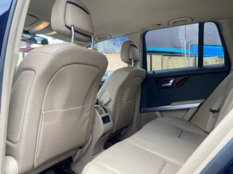 Mercedes-Benz GLK 300   - 2010