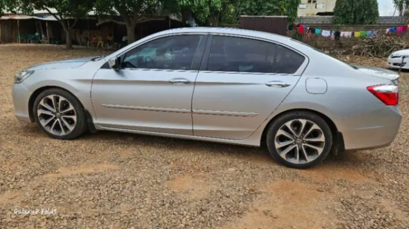 Honda Accord   - 2013