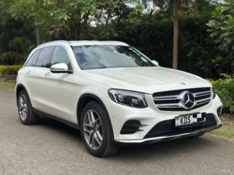 Mercedes-Benz GLC 300   - 2017