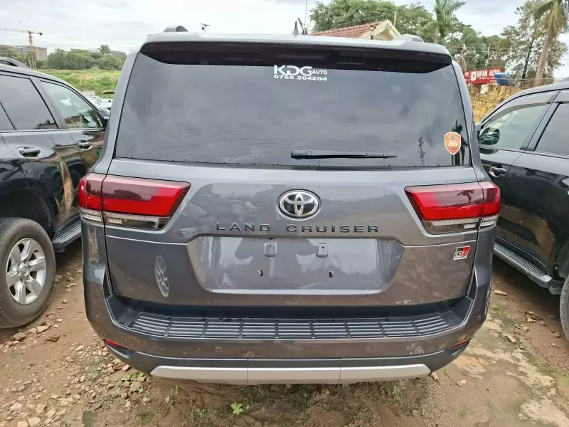 TOYOTA LANDCRUISER GR-S   - 2022