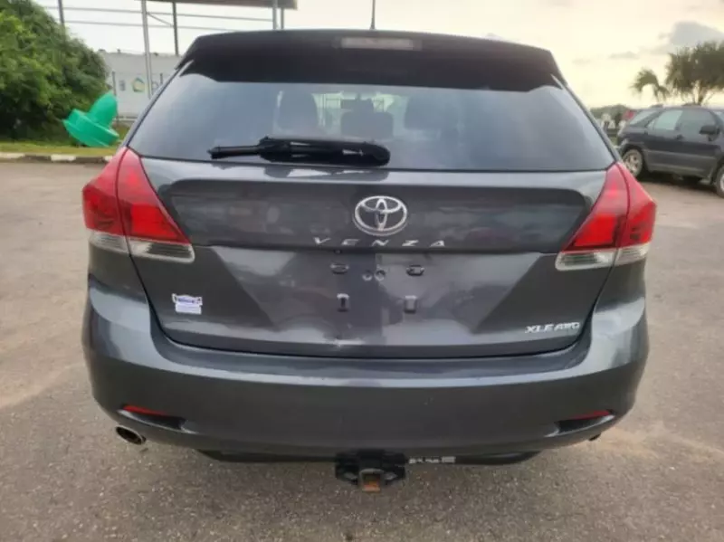 Toyota Venza   - 2013