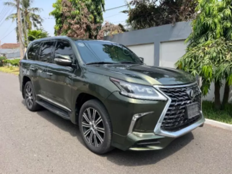 Lexus LX 570   - 2021
