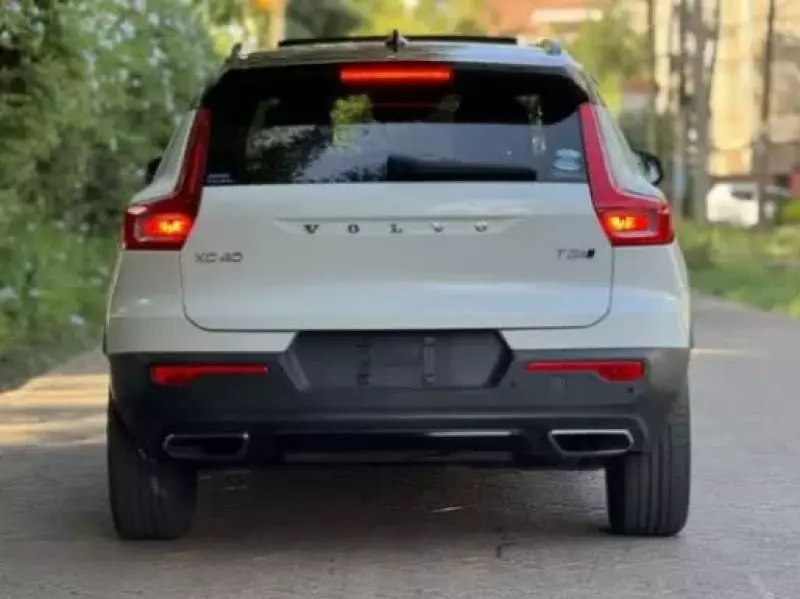 Volvo XC40   - 2020