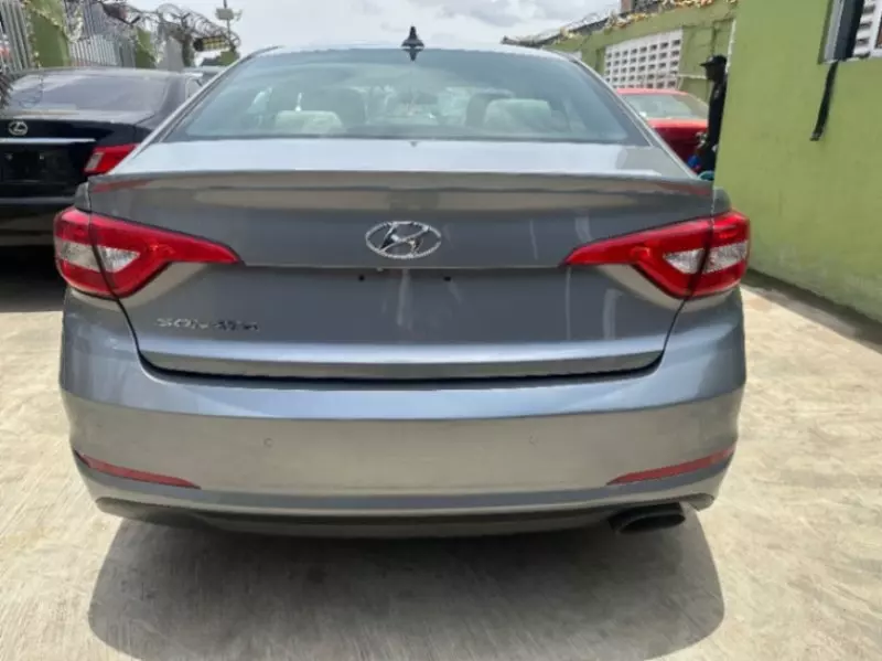 Hyundai Sonata   - 2015