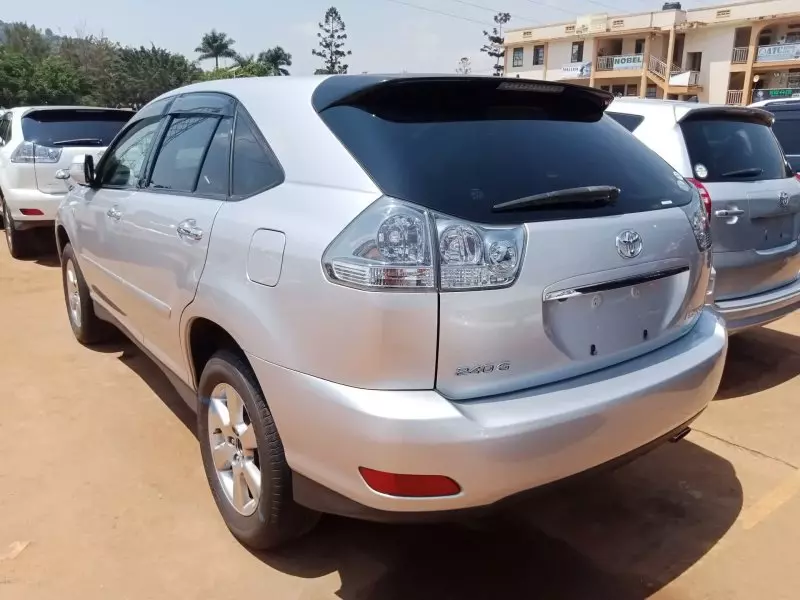 Toyota Harrier   - 2011