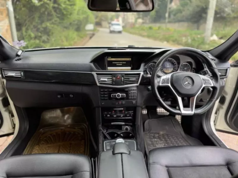 Mercedes-Benz E 250   - 2012