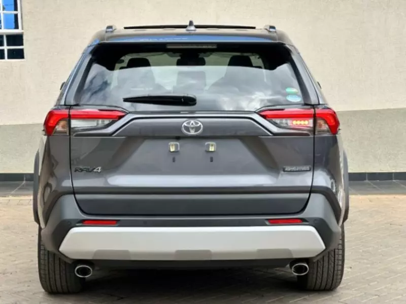 Toyota RAV 4   - 2020
