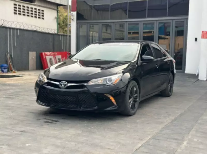 Toyota Camry   - 2015