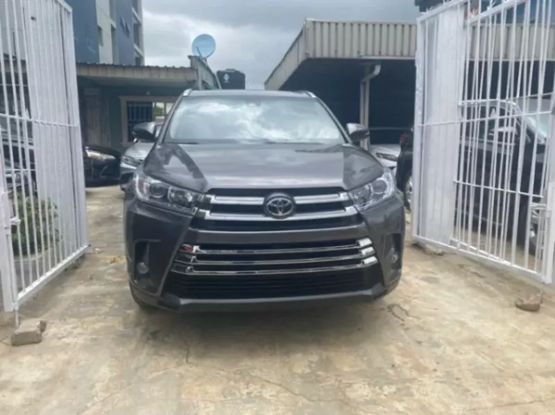 Toyota Highlander   - 2018