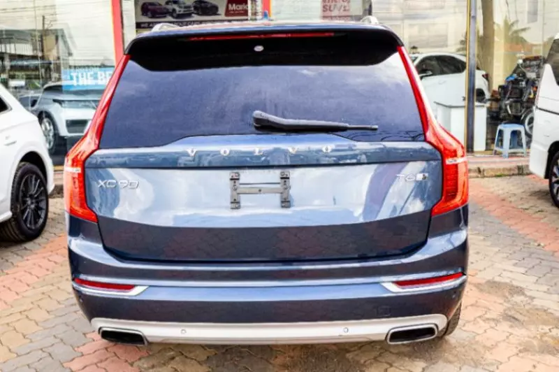 Volvo XC90   - 2019