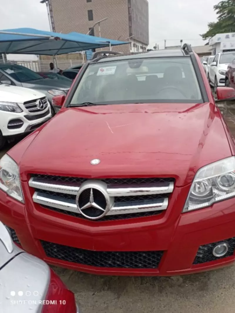 Mercedes-Benz GLK 350   - 2010