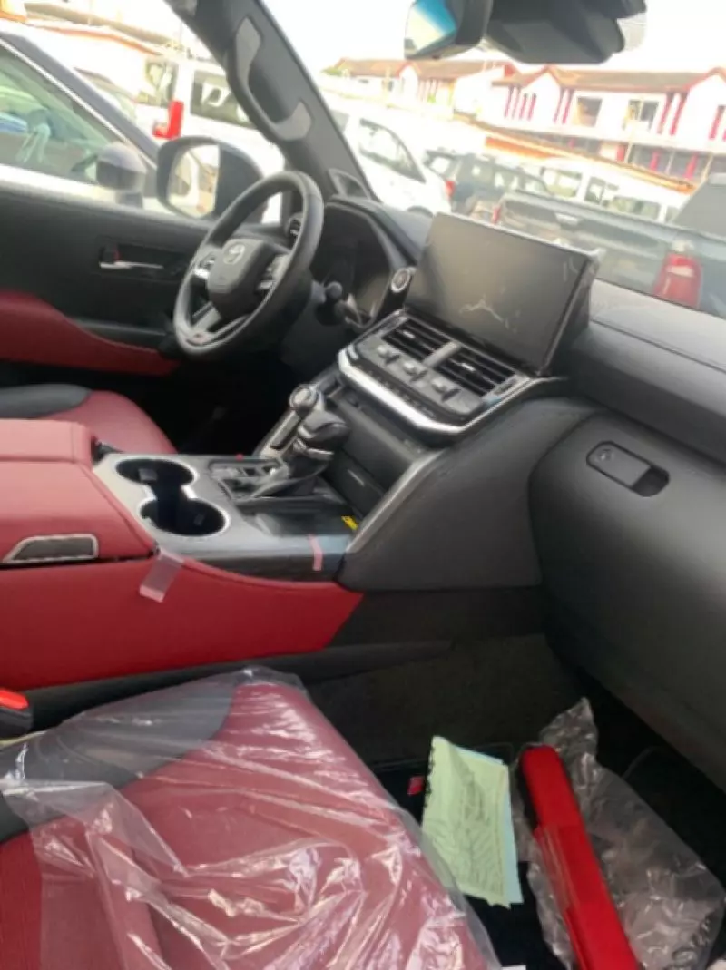 Toyota Landcruiser  V8