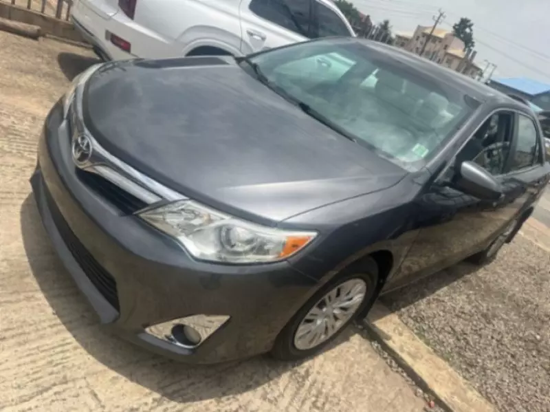Toyota Camry   - 2012