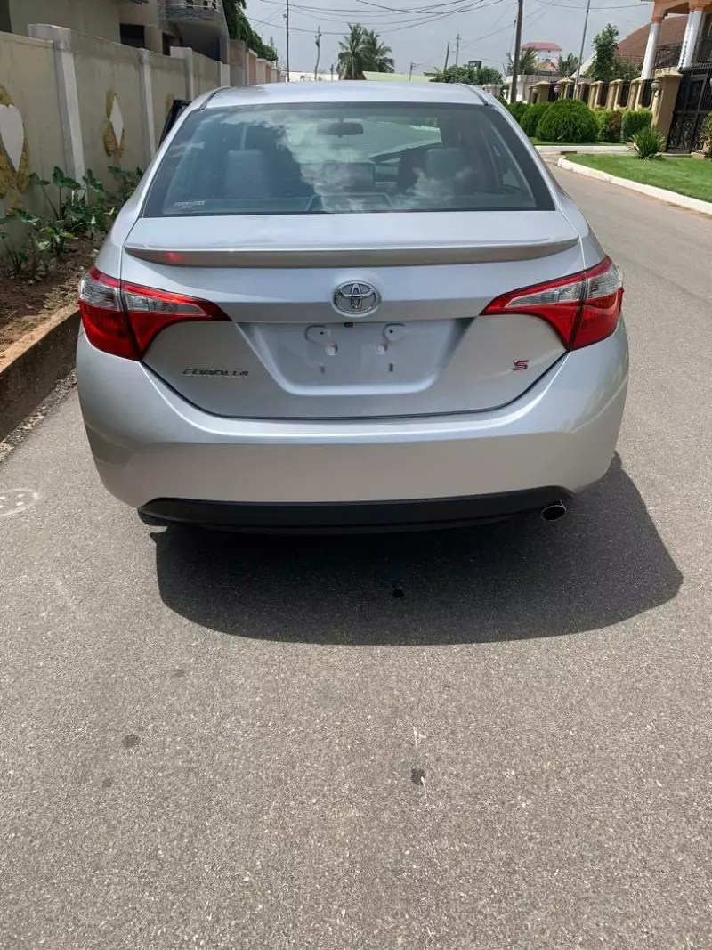 Toyota Corolla   - 2016