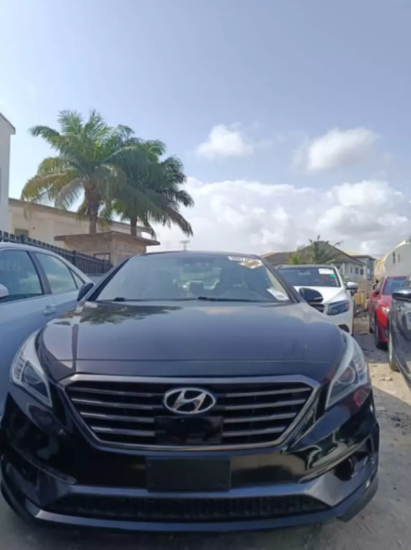 Hyundai Sonata   - 2016