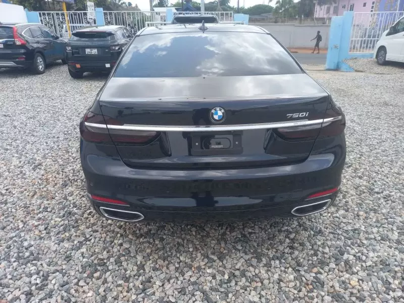BMW 750 li   - 2018