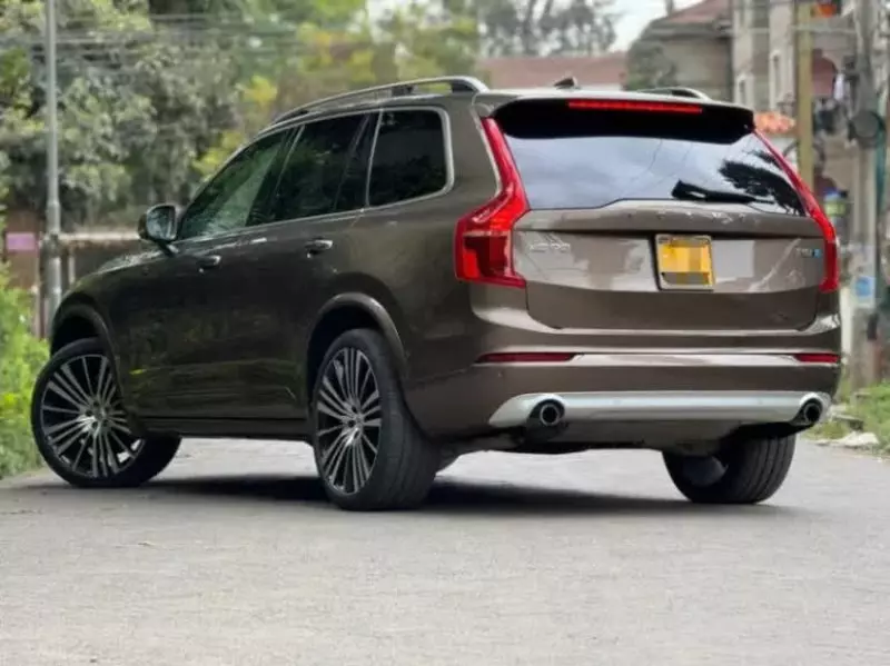 Volvo XC90   - 2018