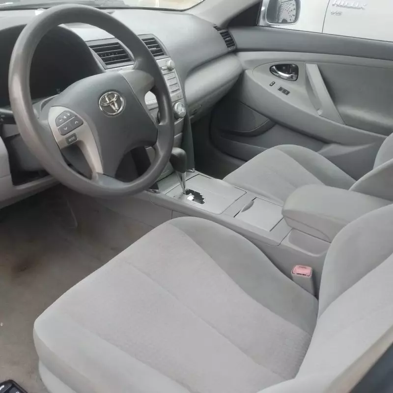 Toyota Camry   - 2011