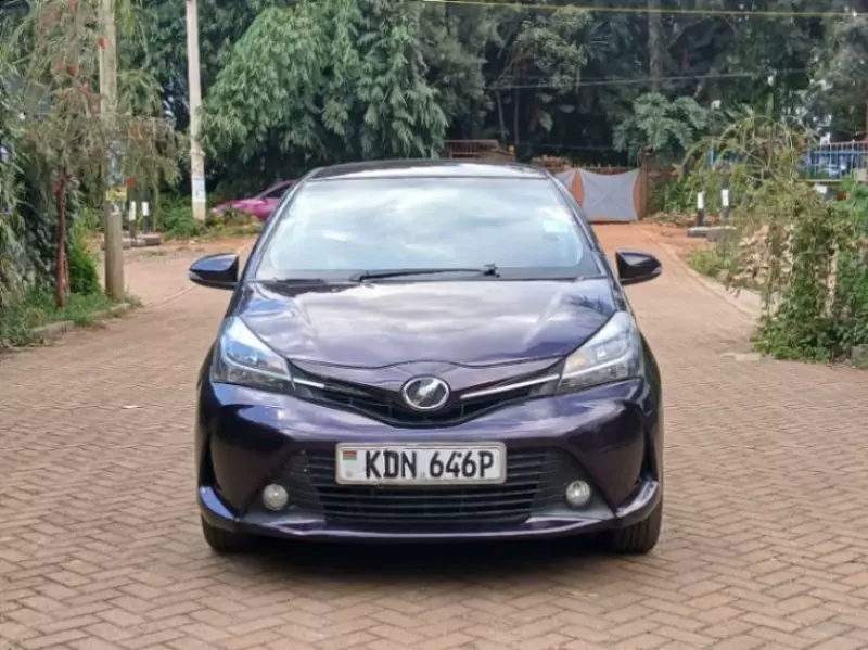 Toyota Vitz   - 2016