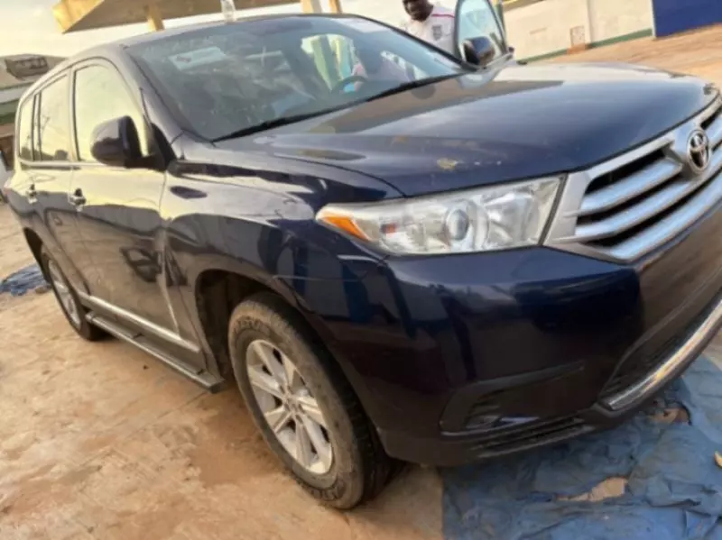 Toyota Highlander   - 2013