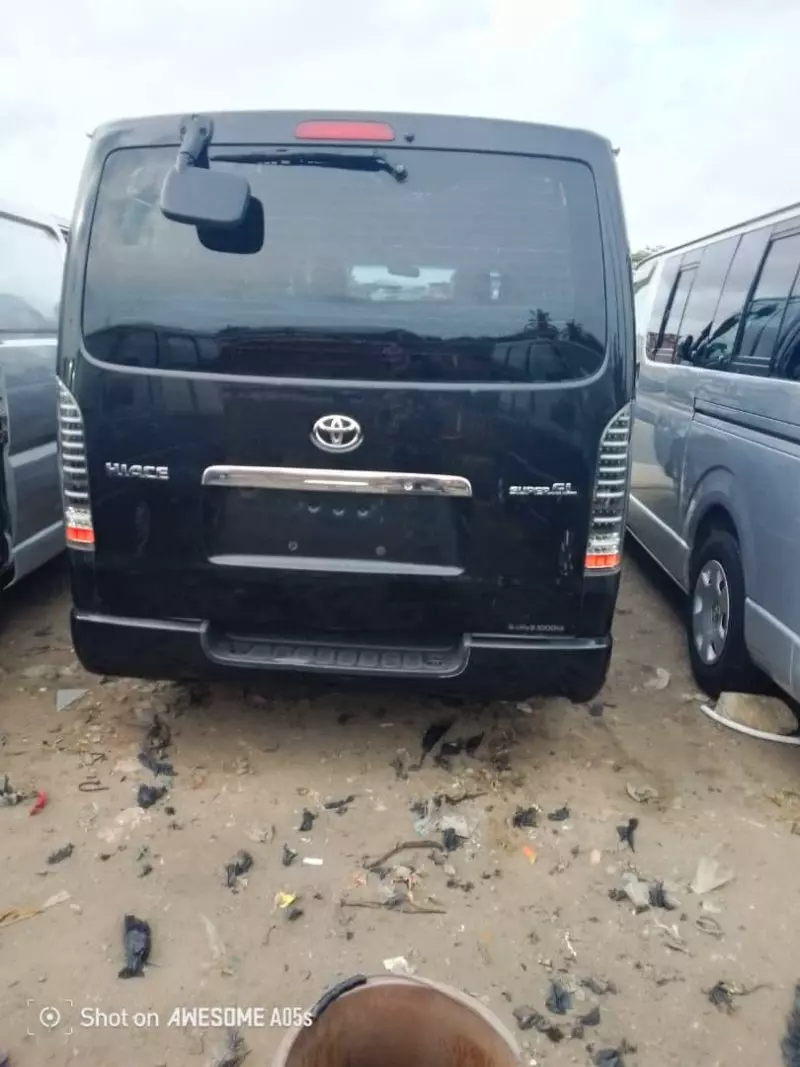 Toyota Hiace   - 2007