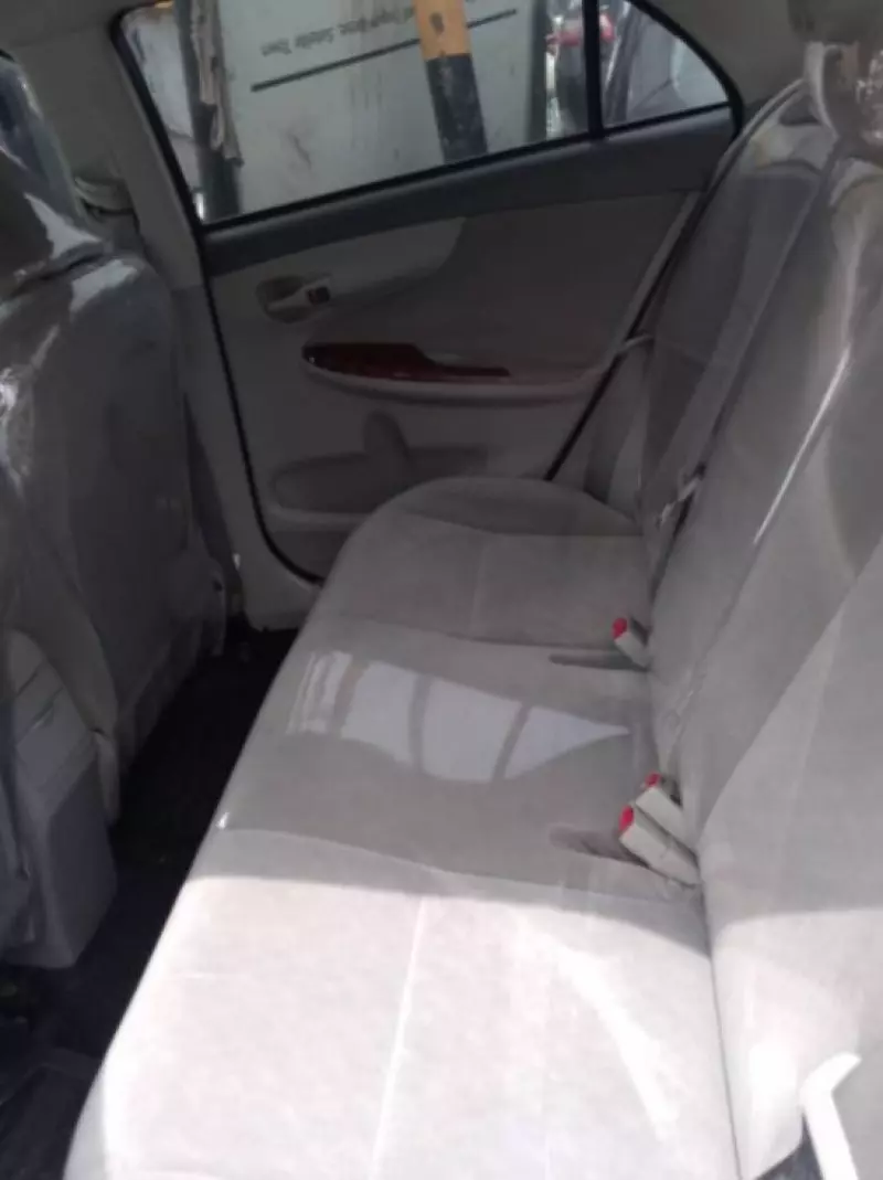 Hyundai Grandeur   - 2012