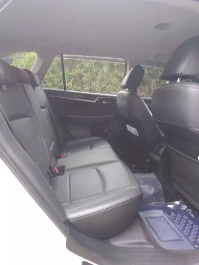 Subaru Outback   - 2015