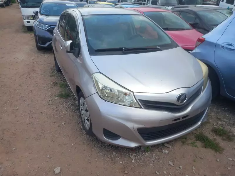 Toyota Vitz   - 2014