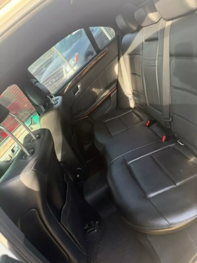 Mercedes-Benz E 350   - 2010