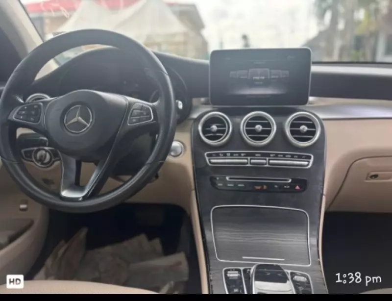 Mercedes-Benz GLC 300