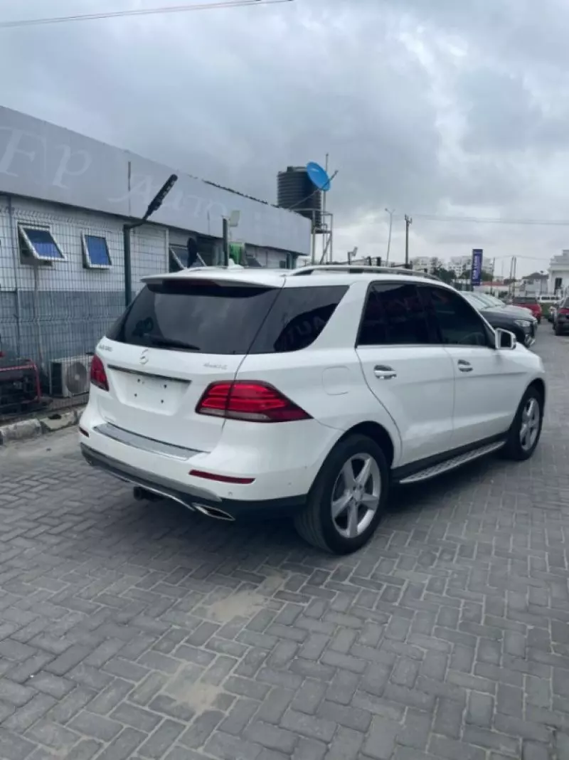 Mercedes-Benz GLE 350