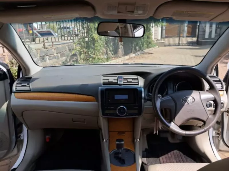 Toyota Premio    - 2008