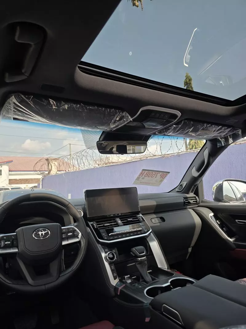 Toyota Land Cruiser   - 2025