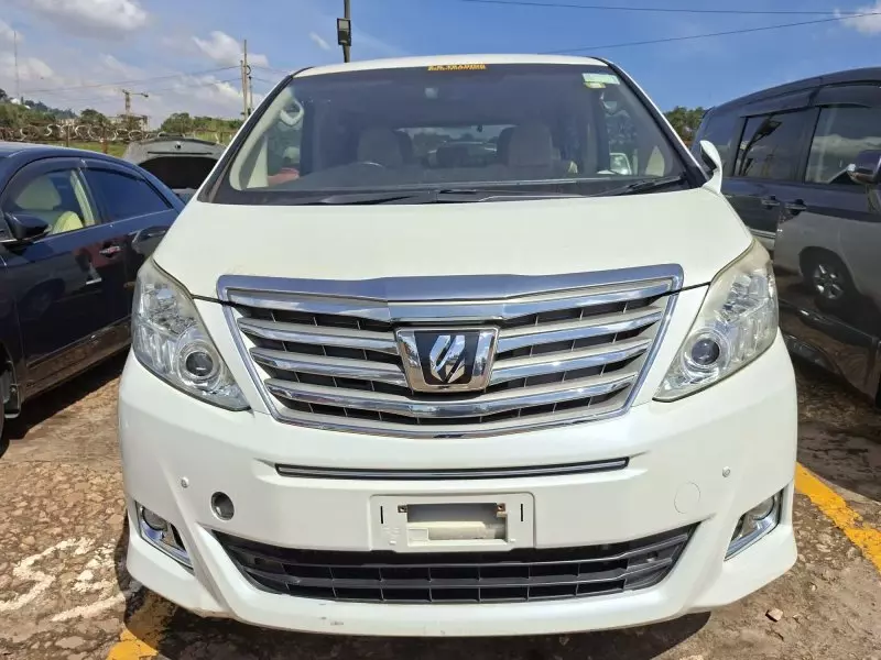 Toyota Alphard   - 2013
