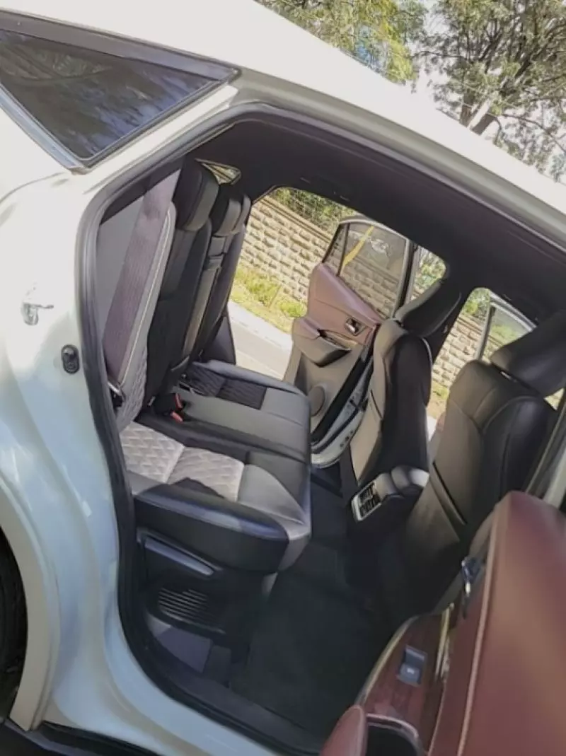 Toyota Harrier   - 2015