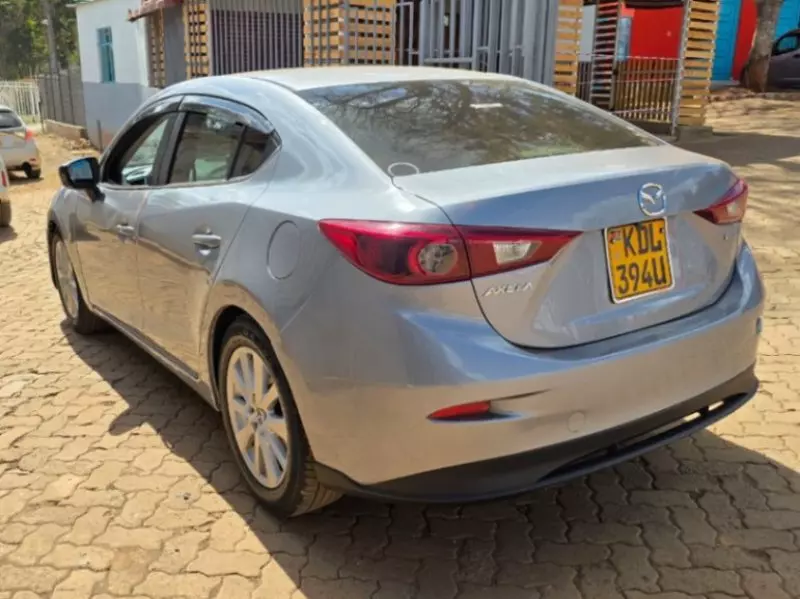 Mazda Axela    - 2016