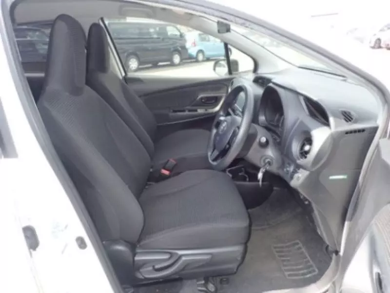 Toyota Vitz   - 2018
