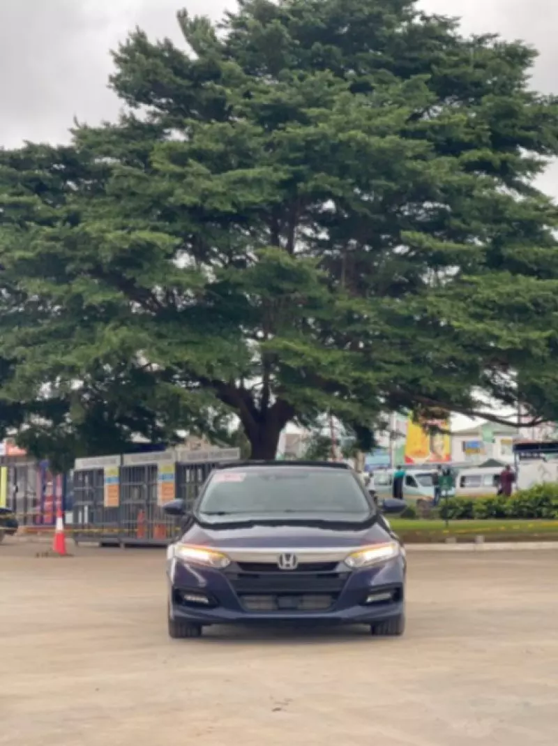 Honda Accord   - 2018