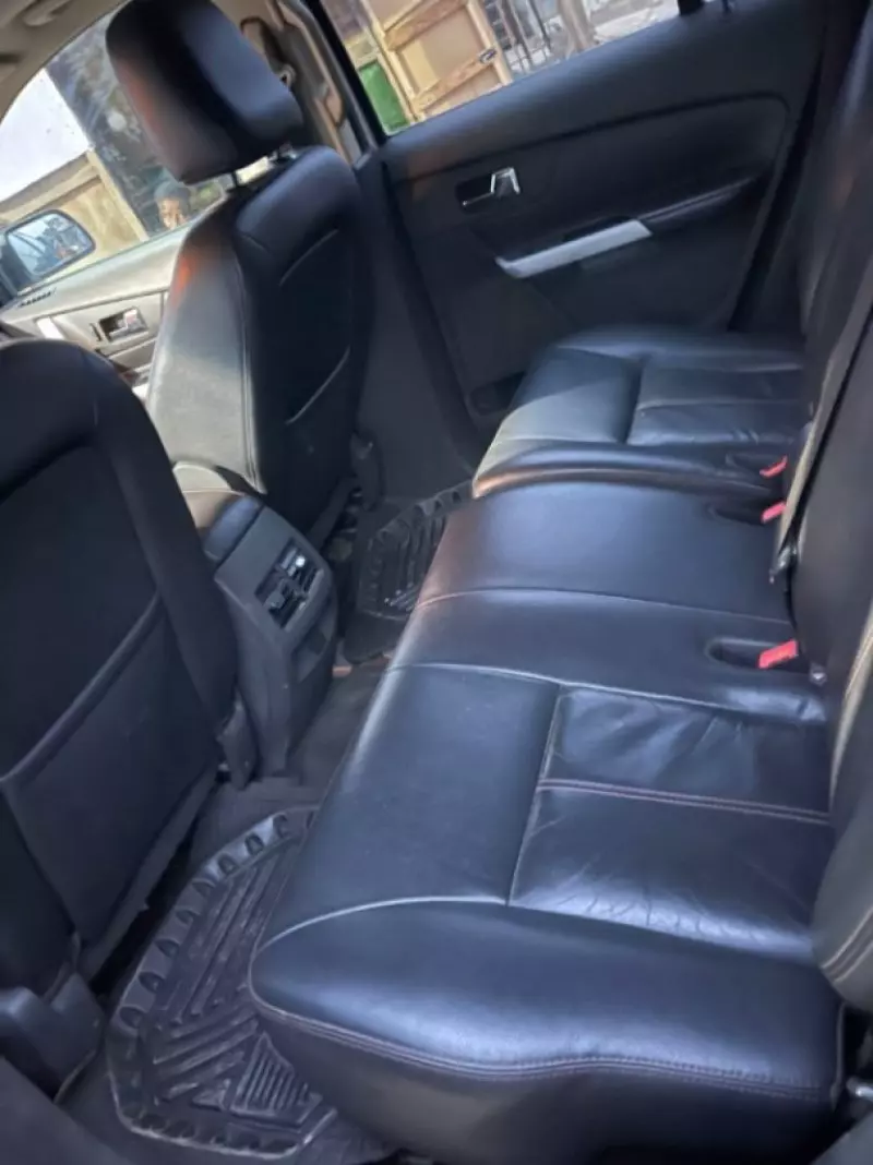 Ford Edge   - 2011