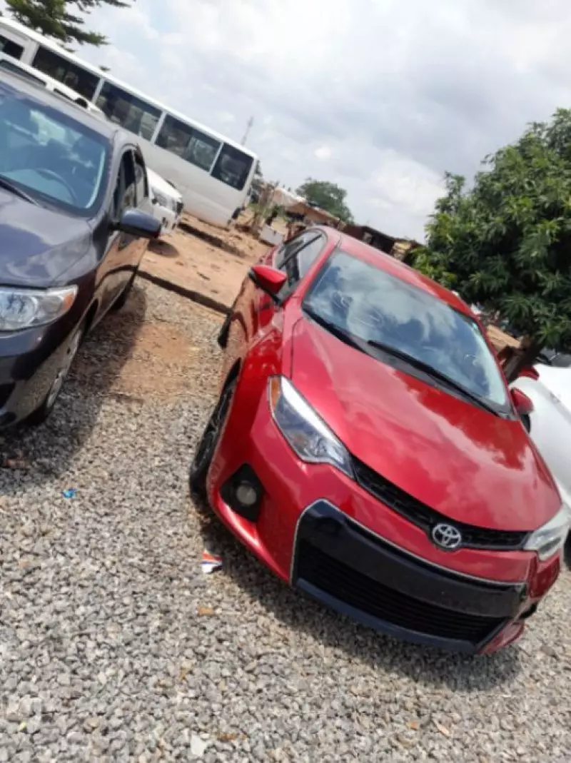 Toyota Corolla Sport   - 2016