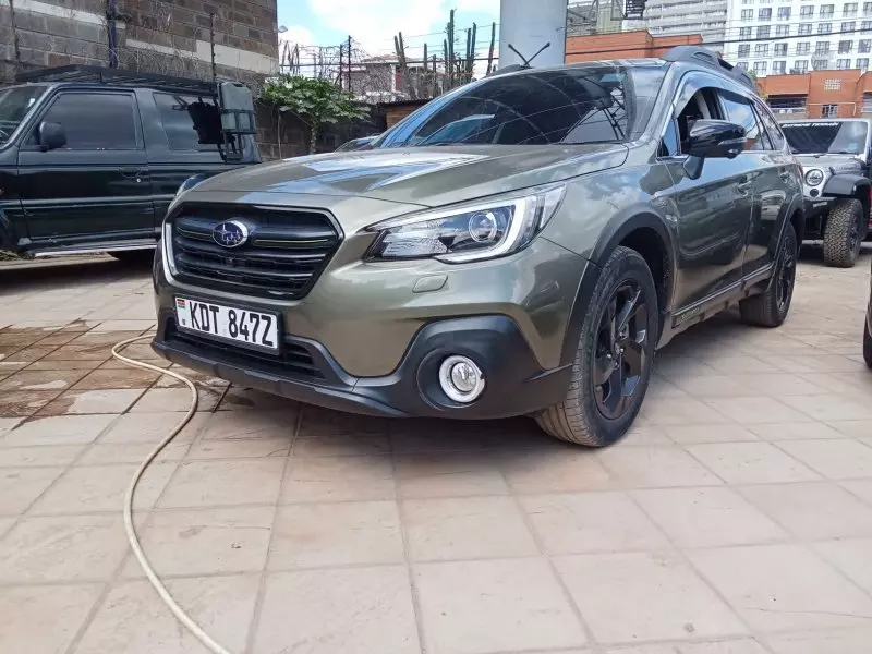 Subaru Outback   - 2018