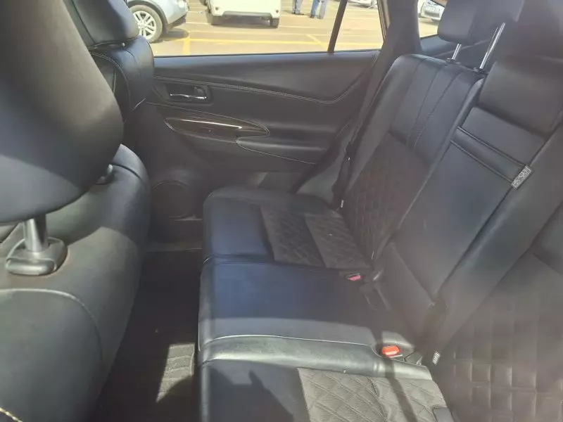 Toyota Harrier   - 2014